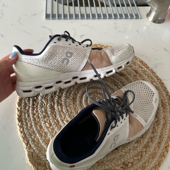 On Cloud Cloud Swift Tan & White - Picture 9 of 10